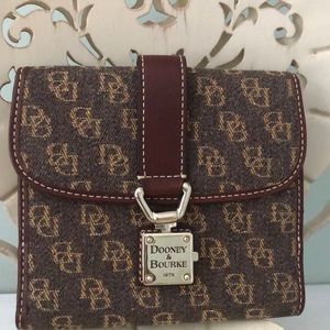 Dooney & Bourke signature DB wallet